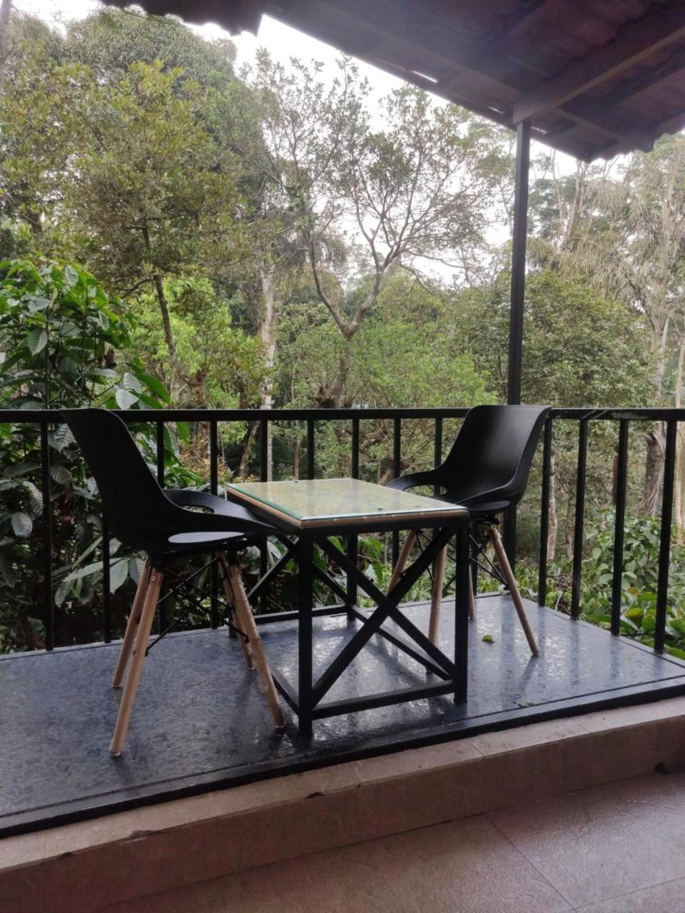 The Mountain Shades Resort 马迪凯里 外观 照片