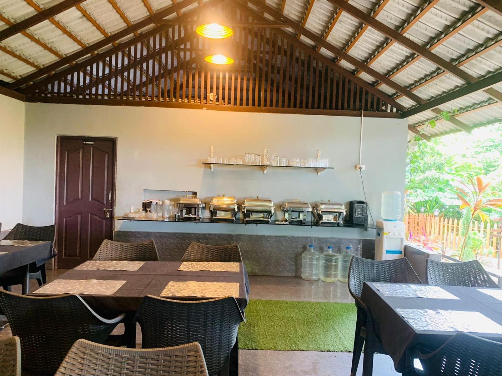 The Mountain Shades Resort 马迪凯里 外观 照片