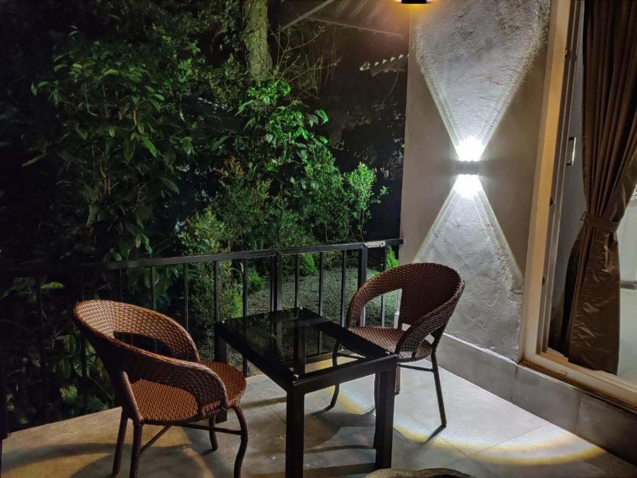 The Mountain Shades Resort 马迪凯里 外观 照片