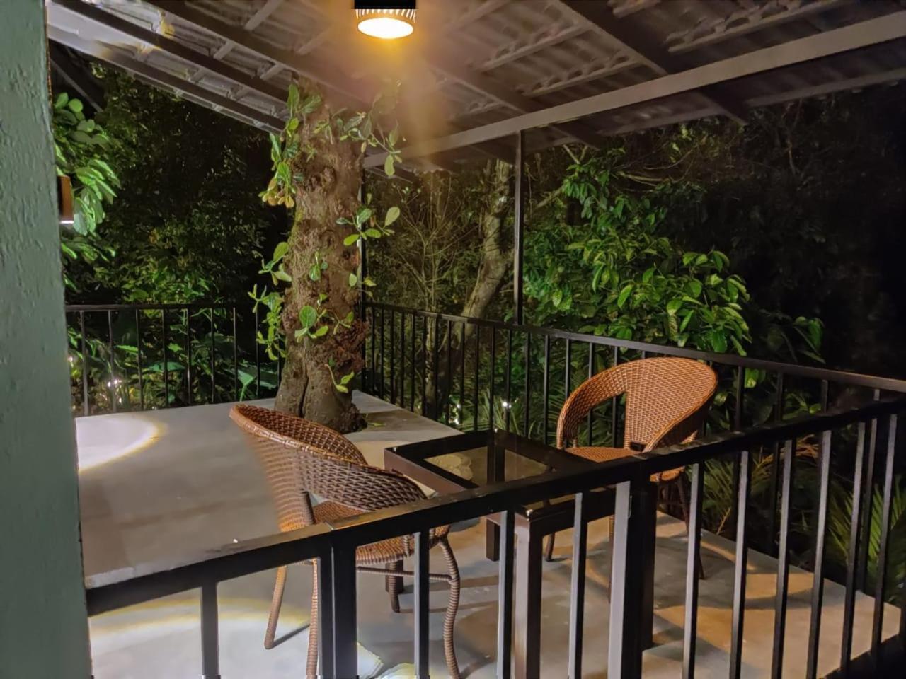 The Mountain Shades Resort 马迪凯里 外观 照片
