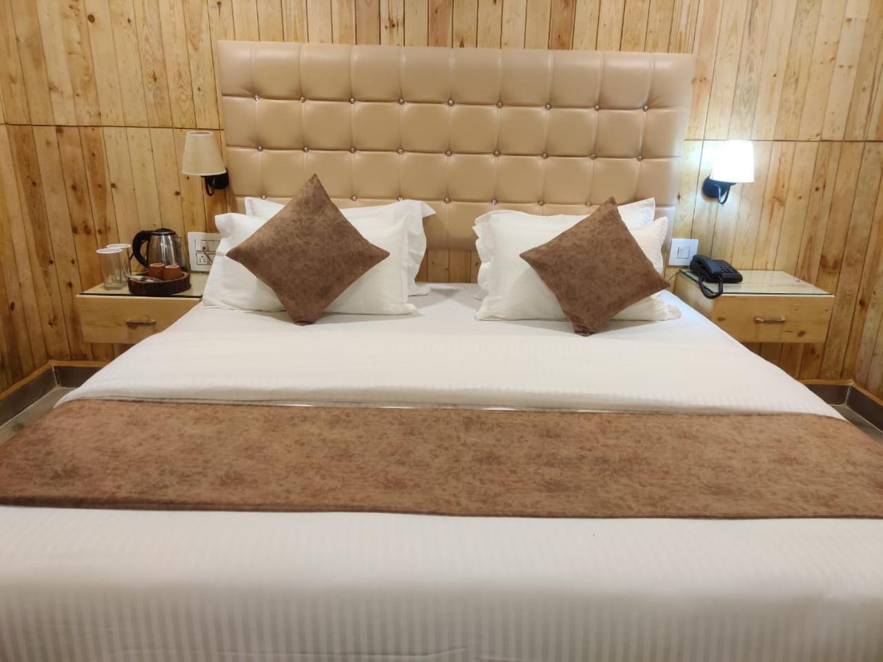 The Mountain Shades Resort 马迪凯里 外观 照片