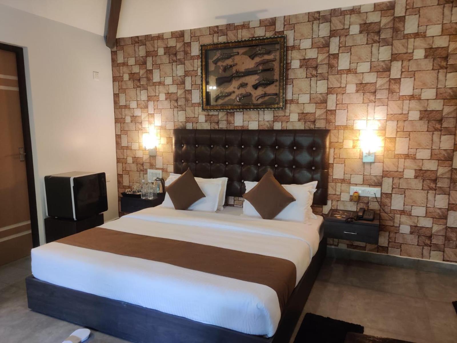 The Mountain Shades Resort 马迪凯里 外观 照片
