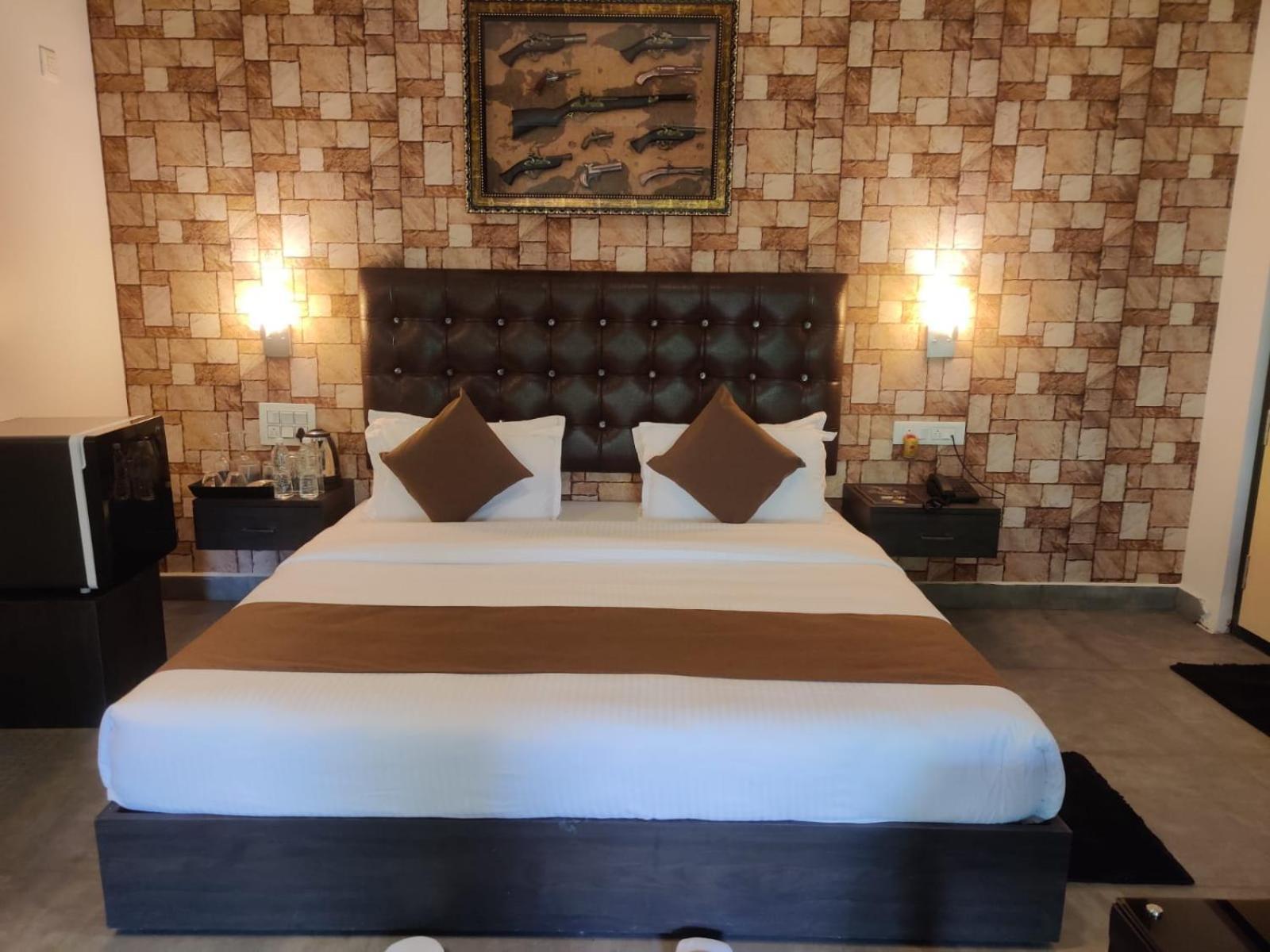 The Mountain Shades Resort 马迪凯里 外观 照片
