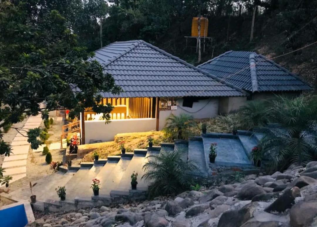 The Mountain Shades Resort 马迪凯里 外观 照片
