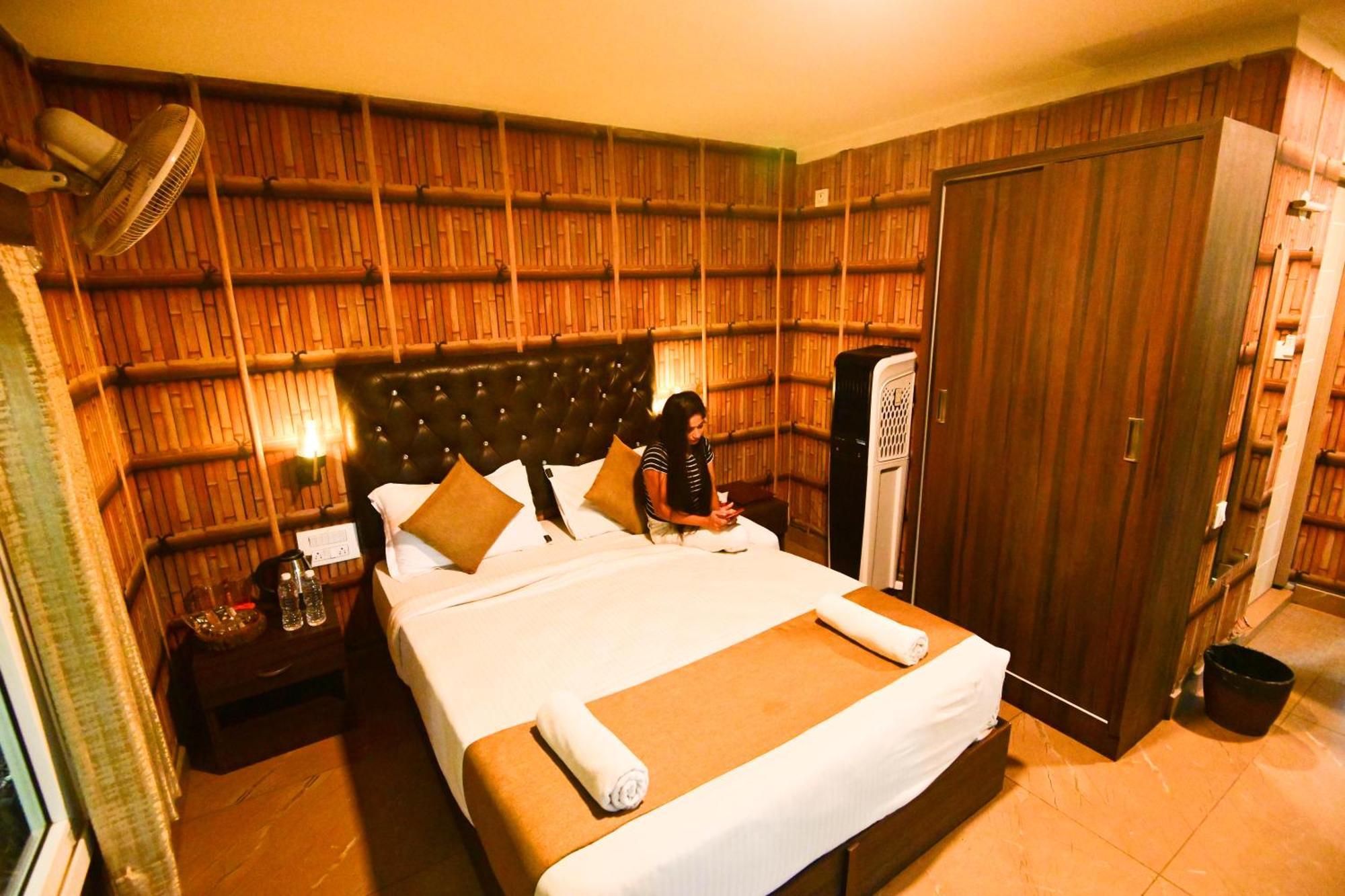 The Mountain Shades Resort 马迪凯里 外观 照片