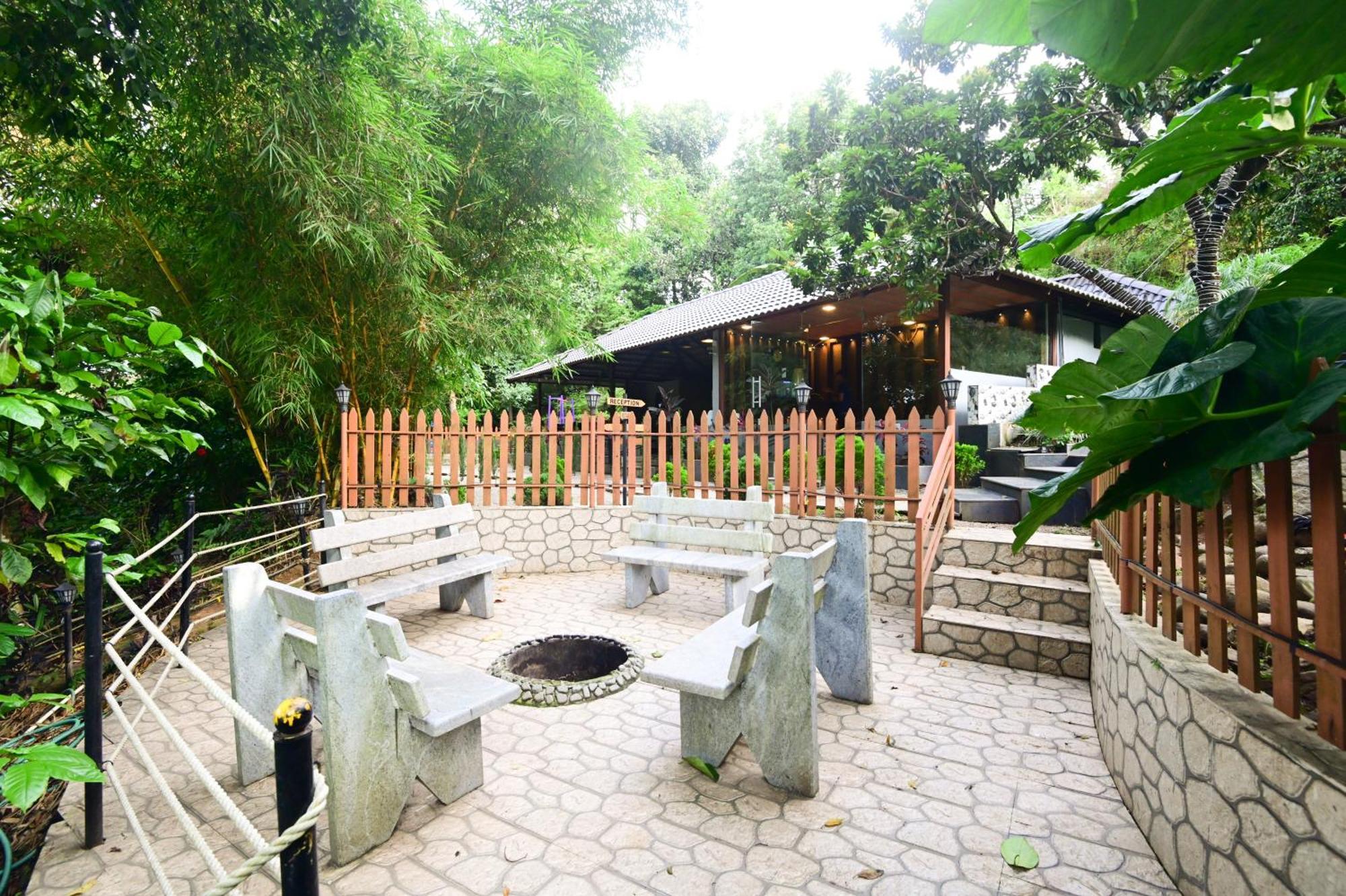 The Mountain Shades Resort 马迪凯里 外观 照片