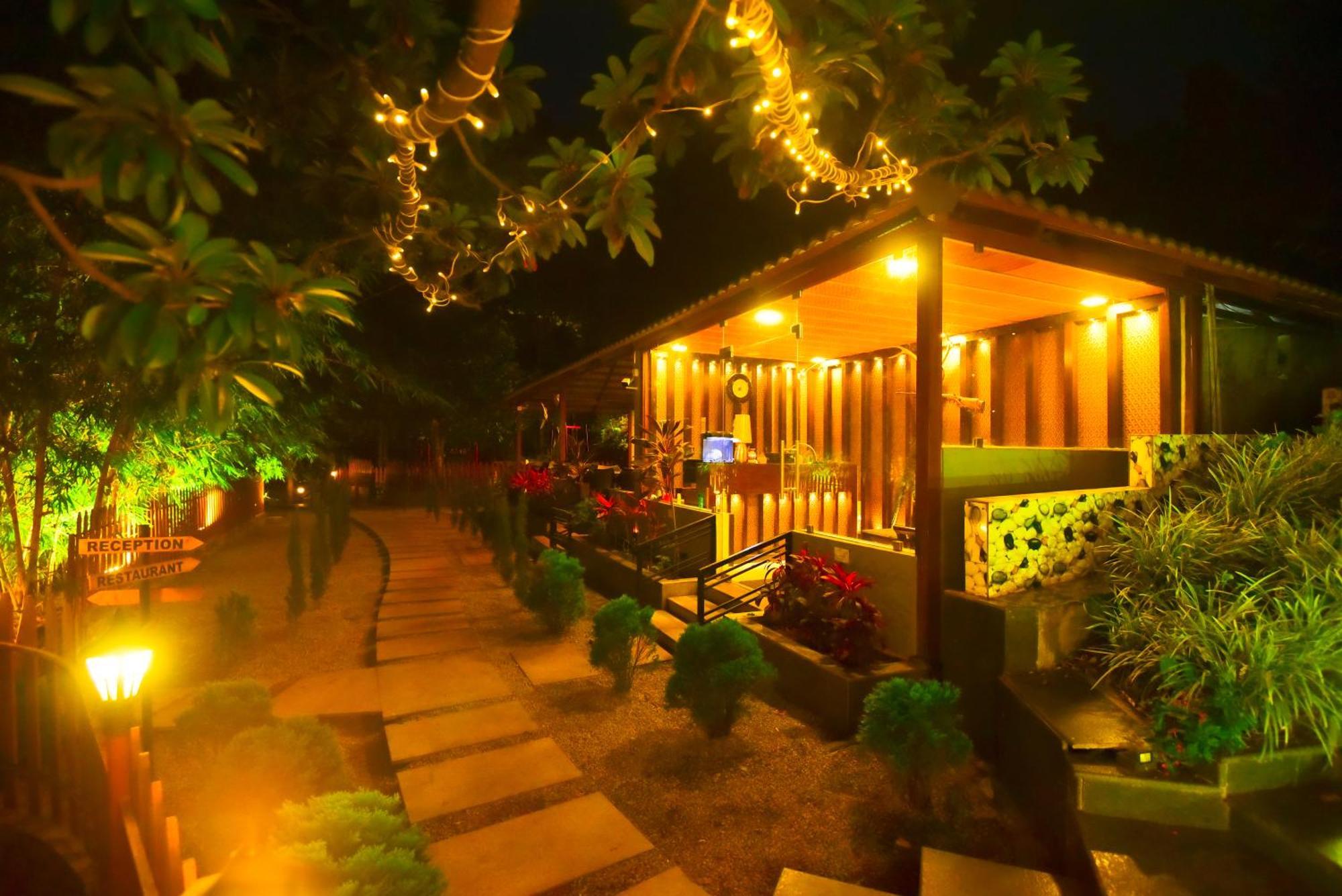 The Mountain Shades Resort 马迪凯里 外观 照片