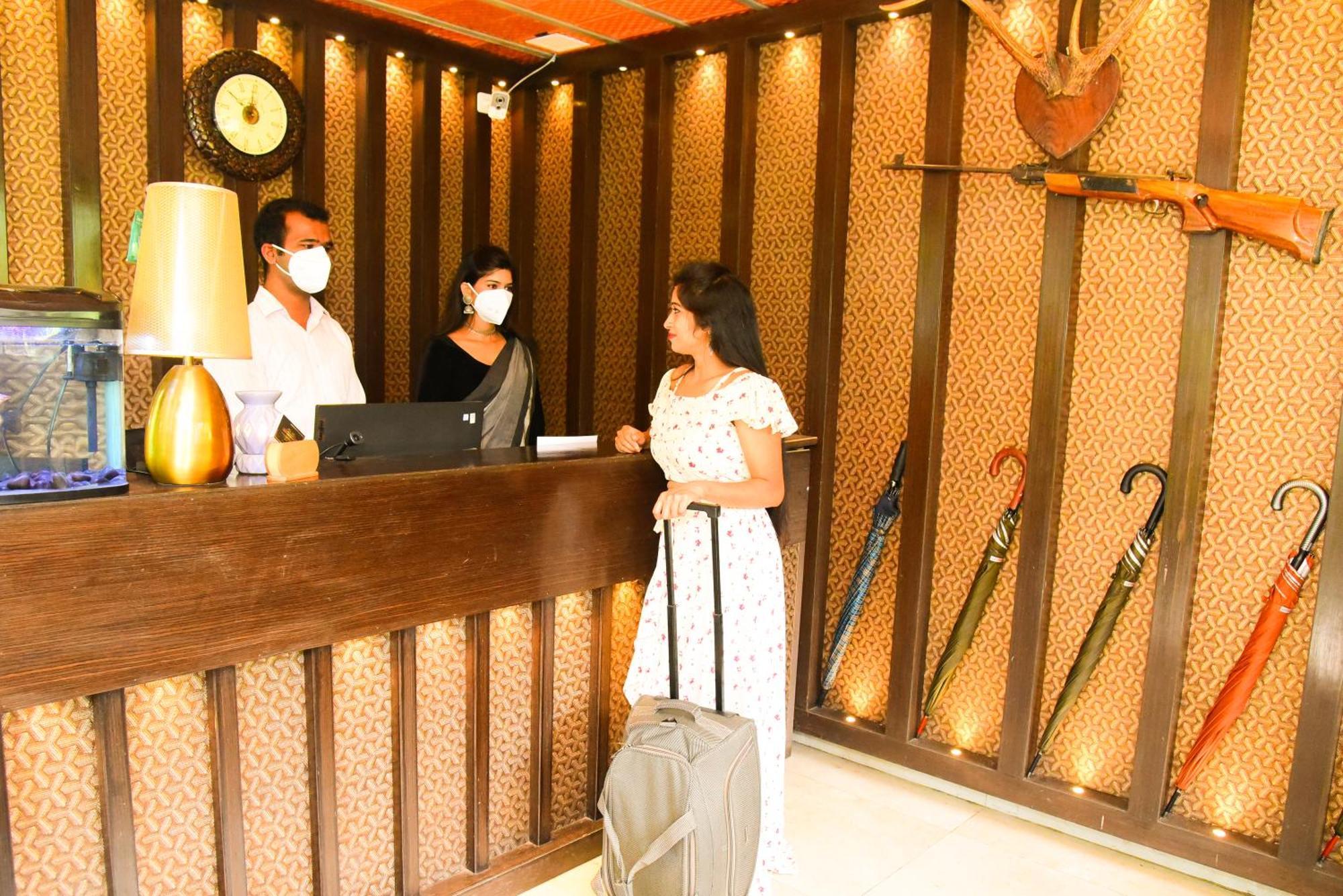 The Mountain Shades Resort 马迪凯里 外观 照片