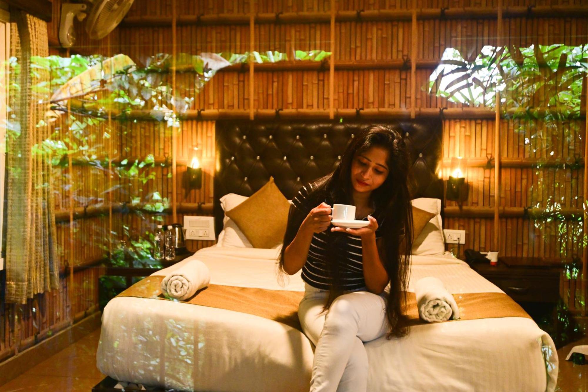 The Mountain Shades Resort 马迪凯里 外观 照片