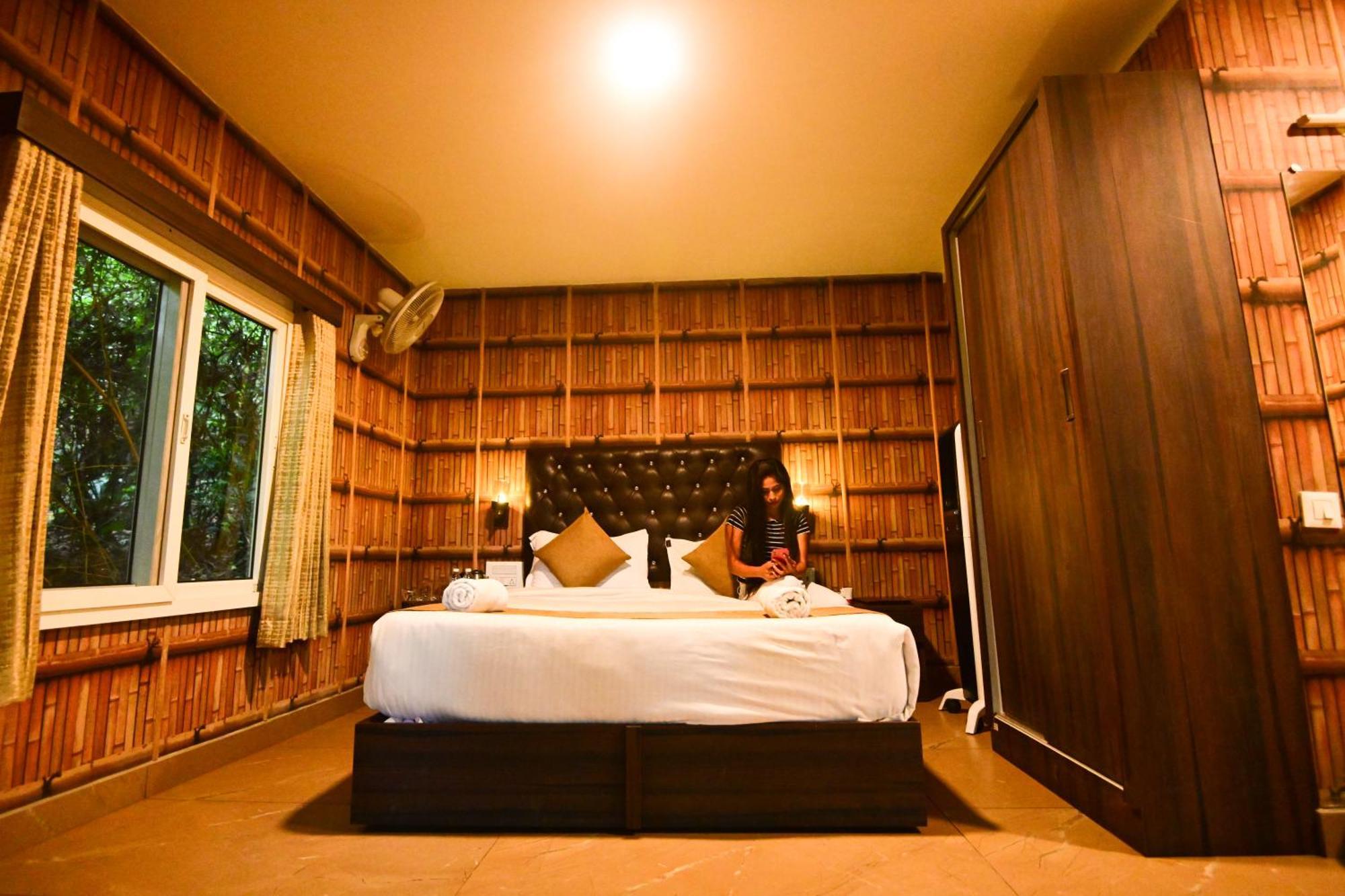 The Mountain Shades Resort 马迪凯里 外观 照片